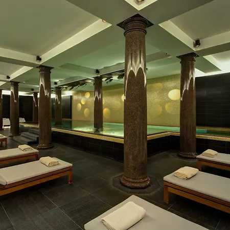 Otel De Rome 5*