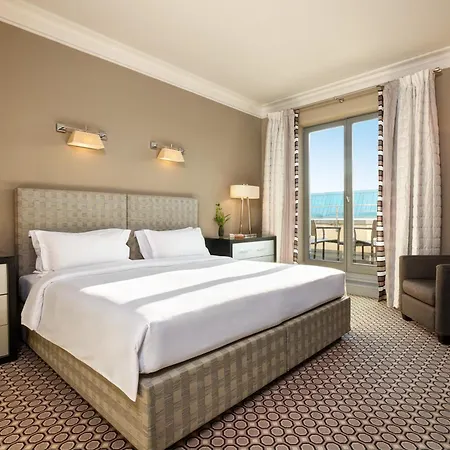 Otel De Rome 5*