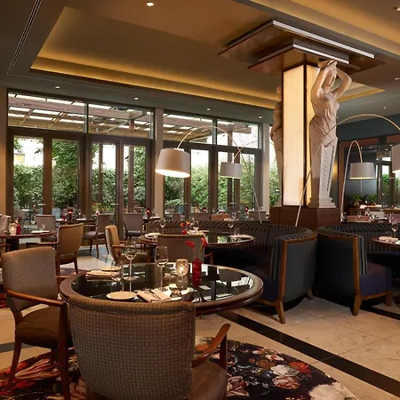 Szálloda De Rome 5*