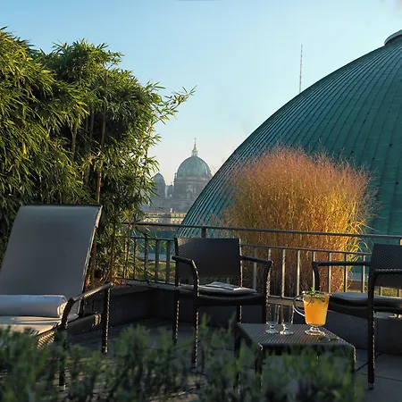 Hotel De Rome 5*