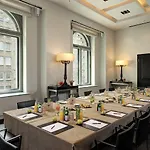 Hotel De Rome 5*